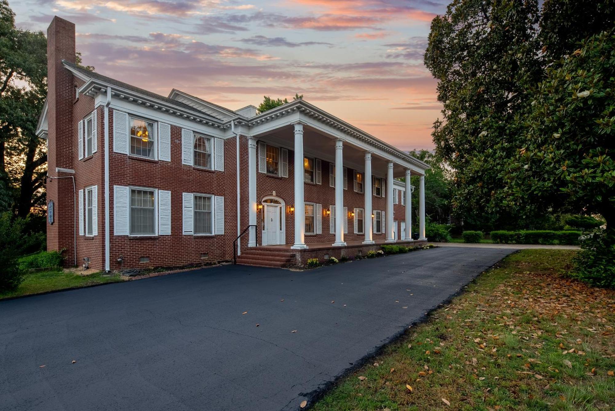 Beland Mansion-Royal Crown Suite! Fort Smith Exterior photo